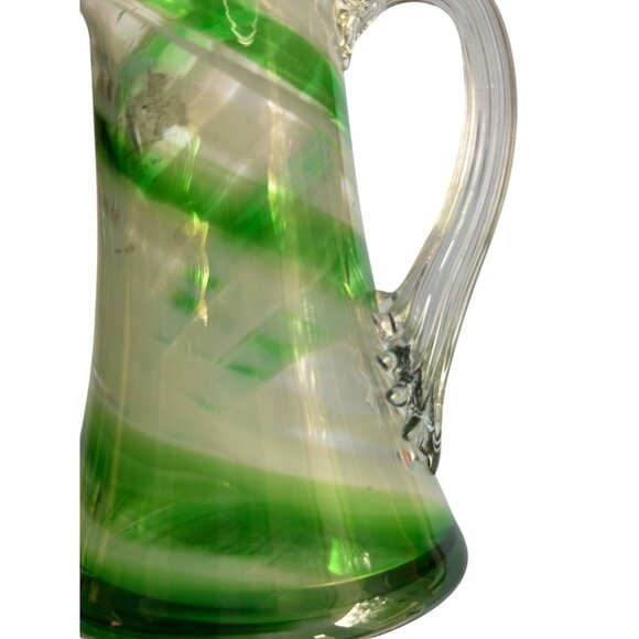 Smith's Old Timer Green & White Swirled Glass Pitcher With Ruffled Rim 8 1/2" - Picture 7 of 8